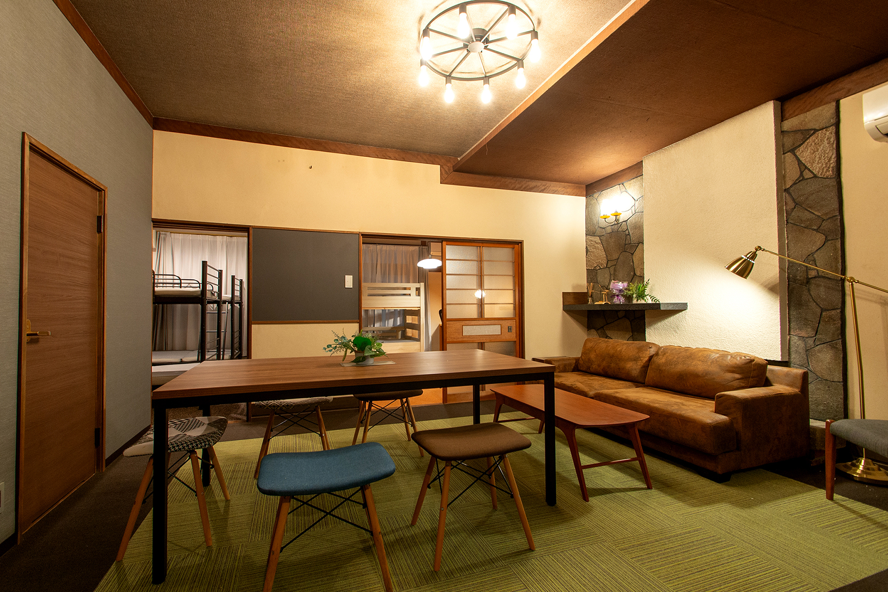 大人数で泊まる